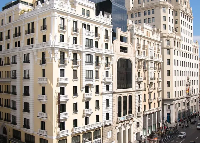 Petit Palace Triball